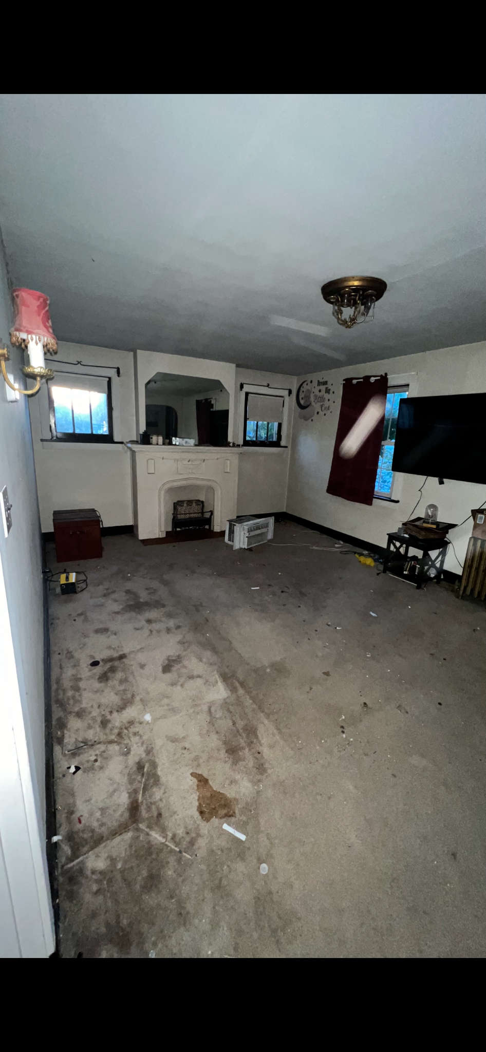 Living room cleanout after